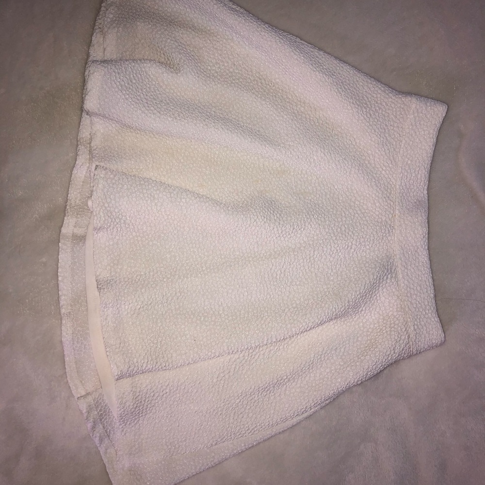 Cute white flowy skirt